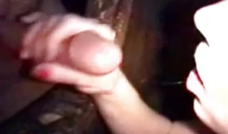 बन्स पर सेल्युलाईट के साथ एक काली महिला अपनी पैंटी के साथ सेक्स की मूवी हिंदी में नीचे चलने के लिए शर्मिंदा नहीं है। उसके आबनूस संवर्धन उसकी बिल्ली में अपने वसा डिक सम्मिलित करता है और सड़क पर fucks