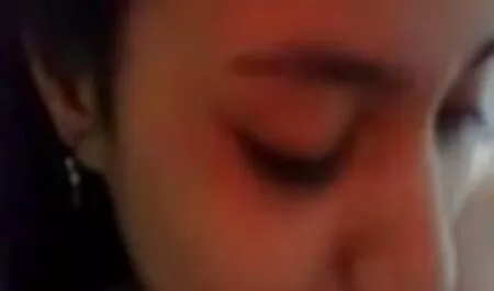 कुतिया को दो मोटे लंडों द्वारा खींचा जाता बॉलीवुड सेक्सी हिंदी मूवी है