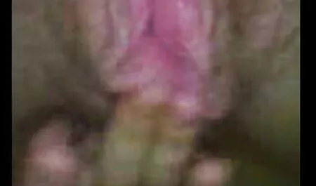 दोस्त एक गोरी गोरी की चूत चाटता सेक्स फिल्म मूवी है