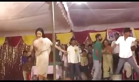 कुतिया ने सड़क में मेरे डिक को चूसा सेक्सी मूवी हिंदी