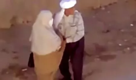 उसने नृत्य किया और फिर सेक्सी हिंदी पिक्चर मूवी एक blowjob दी