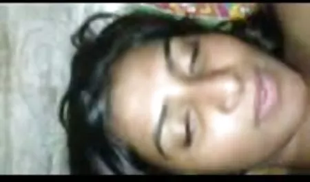 एक पंप-अप नेग्रिटो अपनी कुतिया को देखता फुल सेक्सी मूवी हिंदी में है और दर्पण में देखता है